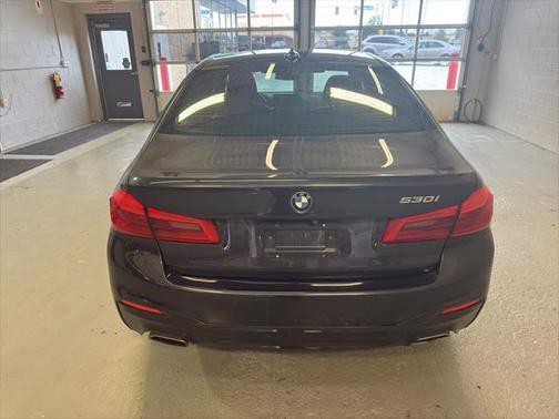 2019 BMW 530 530i