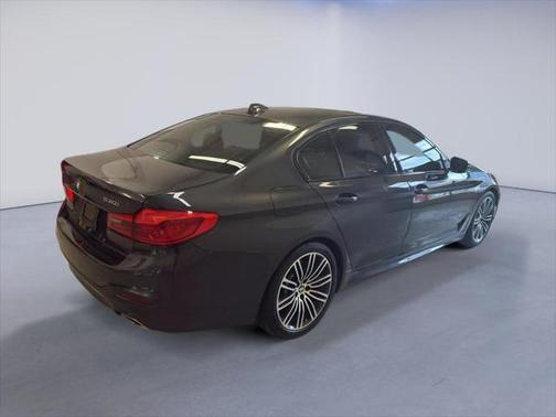 2019 BMW 530 530i