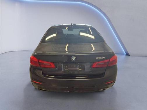 2019 BMW 530 530i