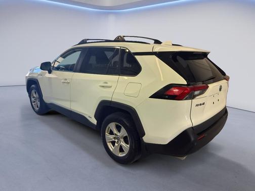 2019 Toyota RAV4 Hybrid XLE
