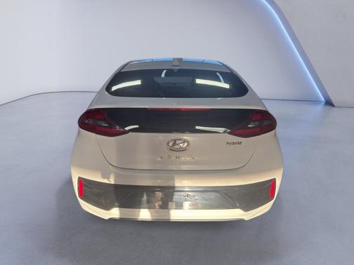 2017 Hyundai IONIQ Hybrid Limited