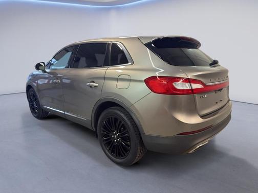 Luxe Metallic 2016 Lincoln MKX Reserve