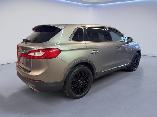 Luxe Metallic 2016 Lincoln MKX Reserve