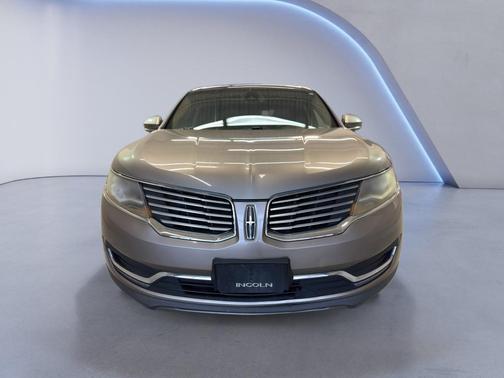 Luxe Metallic 2016 Lincoln MKX Reserve