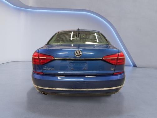 2016 Volkswagen Passat 1.8T SE