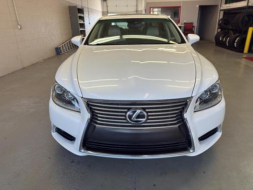 2015 Lexus LS 460 Base