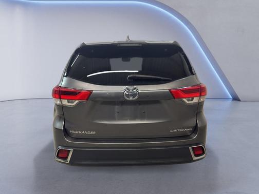 2017 Toyota Highlander Limited