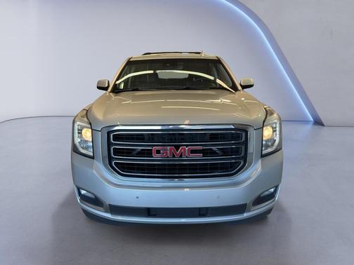 Quicksilver Metallic 2016 GMC Yukon XL SLT