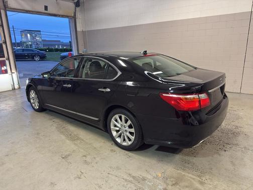 Obsidian 2011 Lexus LS 460 Base