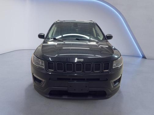 Diamond Black Crystal Pearlcoat 2018 Jeep Compass Sport