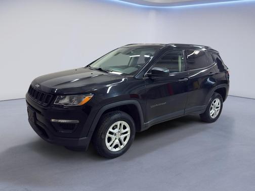 Diamond Black Crystal Pearlcoat 2018 Jeep Compass Sport