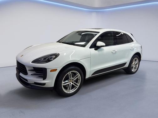 Carrara White Metallic 2021 Porsche Macan Macan