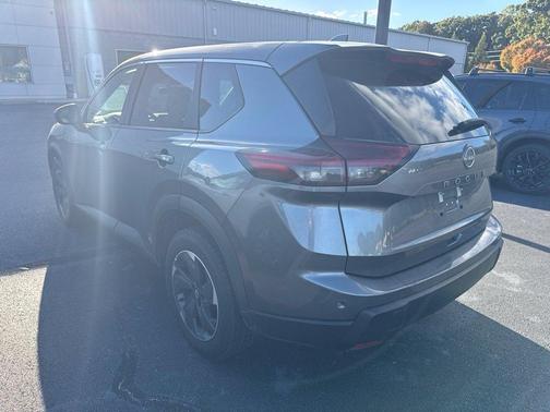 Gun Metallic 2025 Nissan Rogue SV