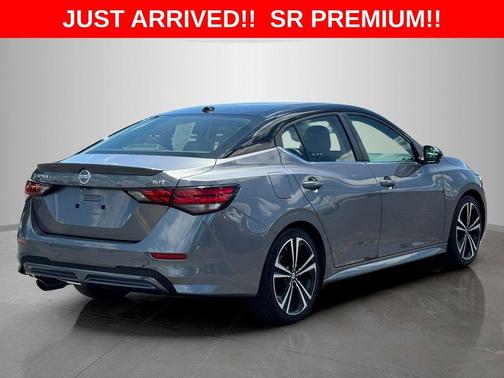 2 Tone Gray / Black Roof 2023 Nissan Sentra SR