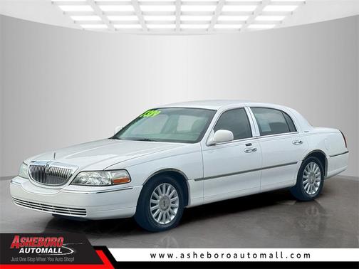 2005 Lincoln Town Car Signature