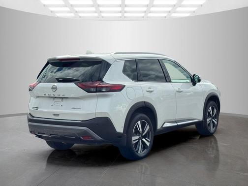 White 2023 Nissan Rogue SL