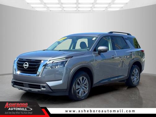 Gun Metallic 2025 Nissan Pathfinder SV
