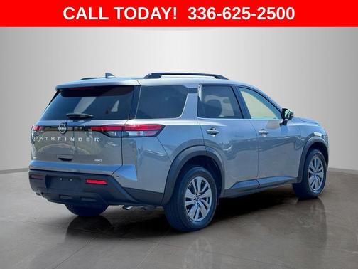 Gun Metallic 2025 Nissan Pathfinder SV