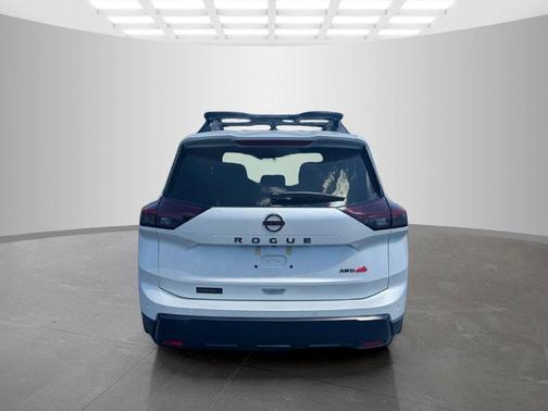 Everest White P 2026 Nissan Rogue Rock Creek