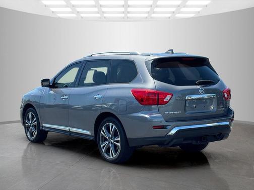 Gun Metallic 2020 Nissan Pathfinder Platinum