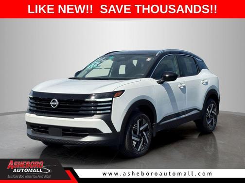 2t Wht Blk Roof 2026 Nissan Kicks SV