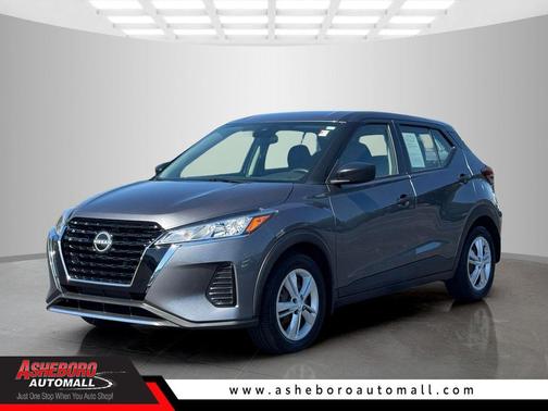 Gun Metallic 2023 Nissan Kicks S
