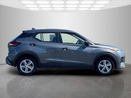 Gun Metallic 2023 Nissan Kicks S