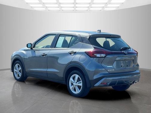 Gun Metallic 2023 Nissan Kicks S