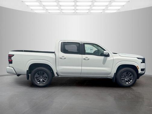 Glacier White 2026 Nissan Frontier SV