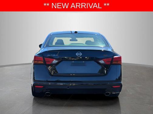Black 2025 Nissan Altima SR