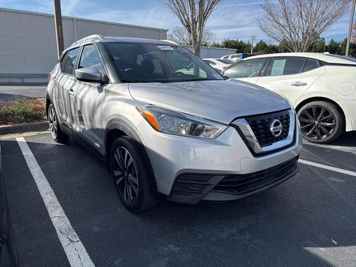 2020 Nissan Kicks SV