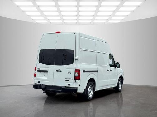 2016 Nissan NV Cargo NV2500 HD S V6/S V8