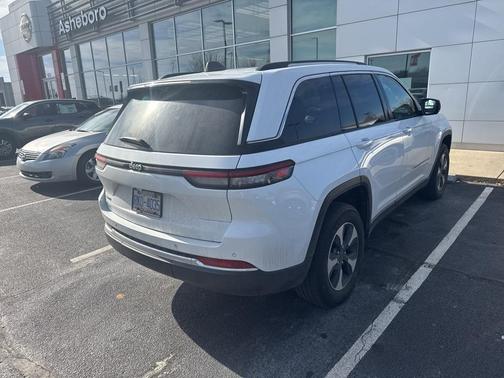 2022 Jeep Grand Cherokee 4xe Base
