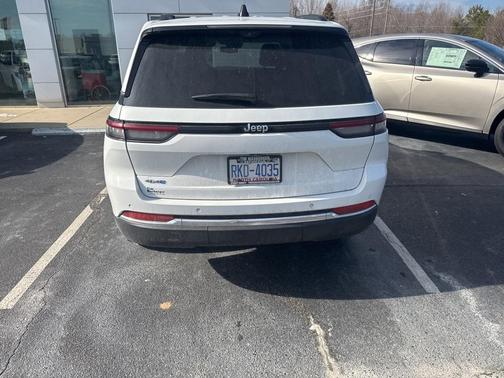 2022 Jeep Grand Cherokee 4xe Base