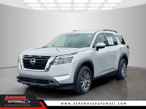 Brilliant Silver Metallic 2025 Nissan Pathfinder SV