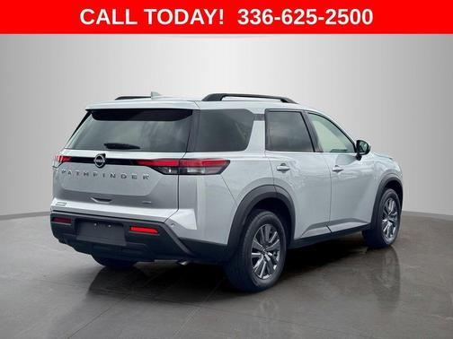 Brilliant Silver Metallic 2025 Nissan Pathfinder SV