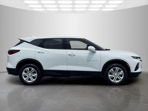 Summit White 2022 Chevrolet Blazer 2LT