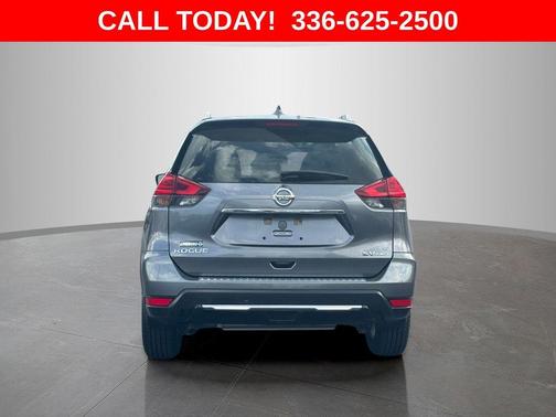 Gun Metallic 2017 Nissan Rogue SV