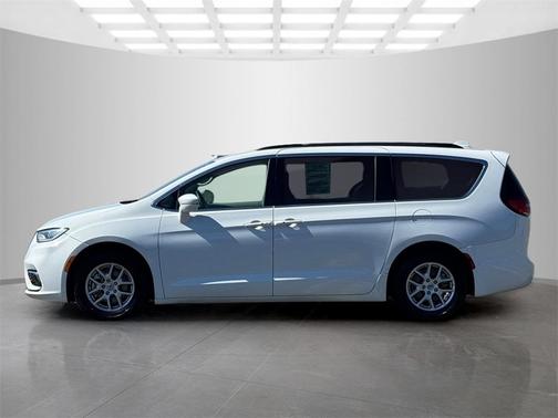 2022 Chrysler Pacifica Touring-L