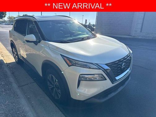 White 2021 Nissan Rogue SV