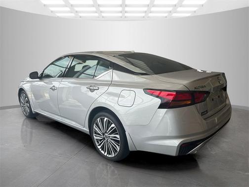 2025 Nissan Altima SL