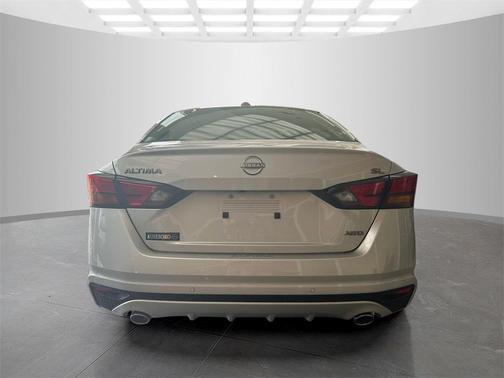 2025 Nissan Altima SL