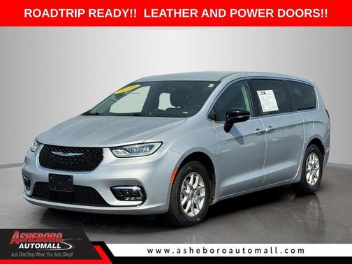 Silver Mist Clearcoat 2024 Chrysler Pacifica Touring-L