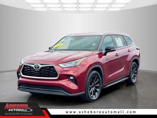 Pearl 2023 Toyota Highlander XLE