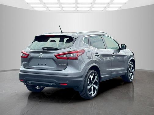 Gun Metallic 2020 Nissan Rogue Sport SL