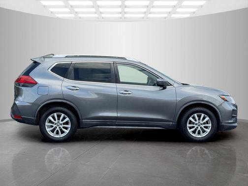 Gun Metallic 2018 Nissan Rogue SV