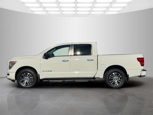2021 Nissan Titan SV