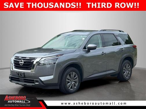 2025 Nissan Pathfinder SV