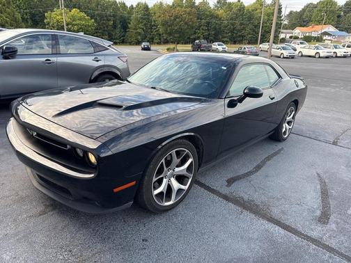 2017 Dodge Challenger SXT