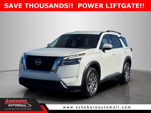 2025 Nissan Pathfinder SV